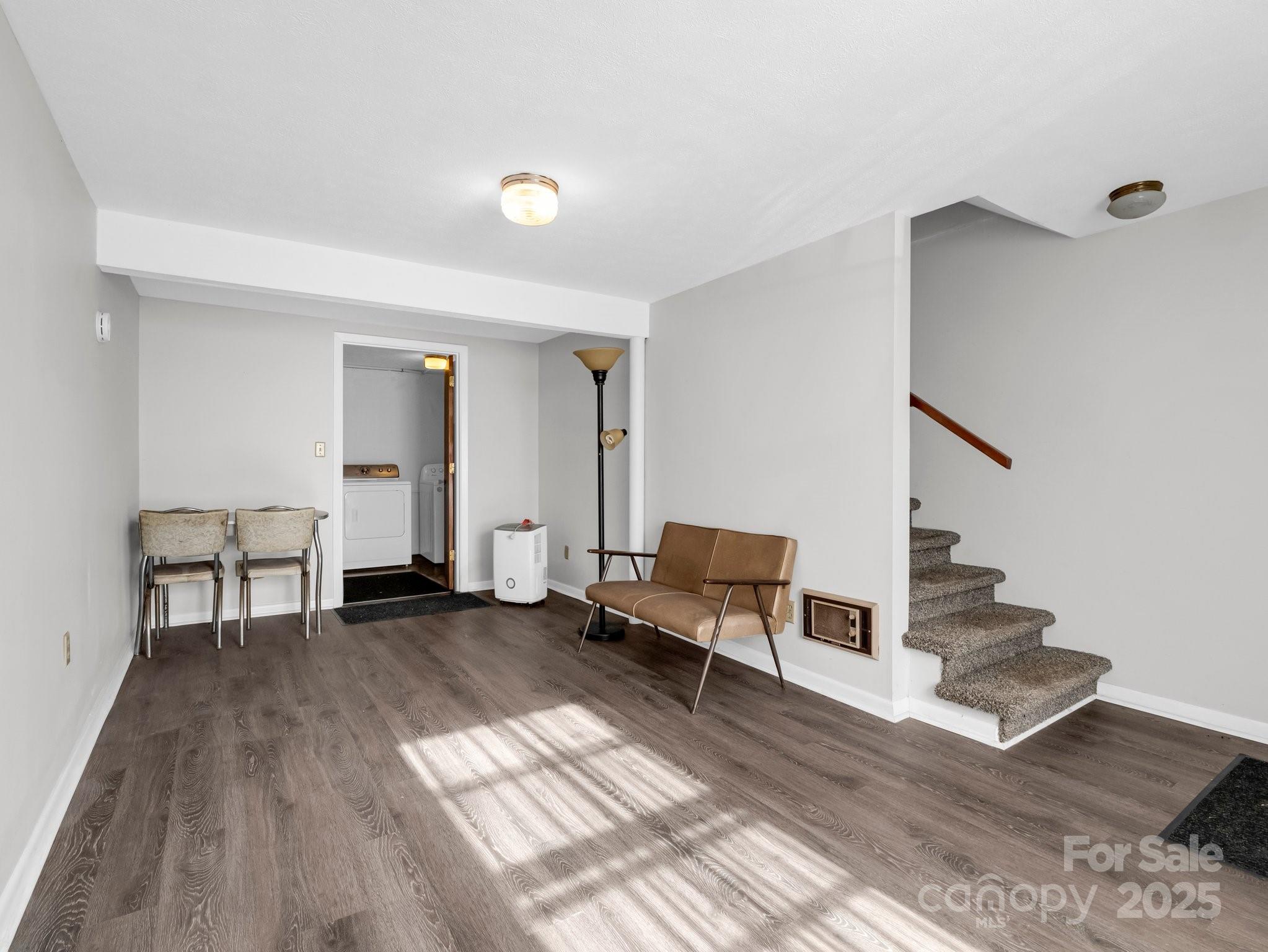 Colonial Village - Residential