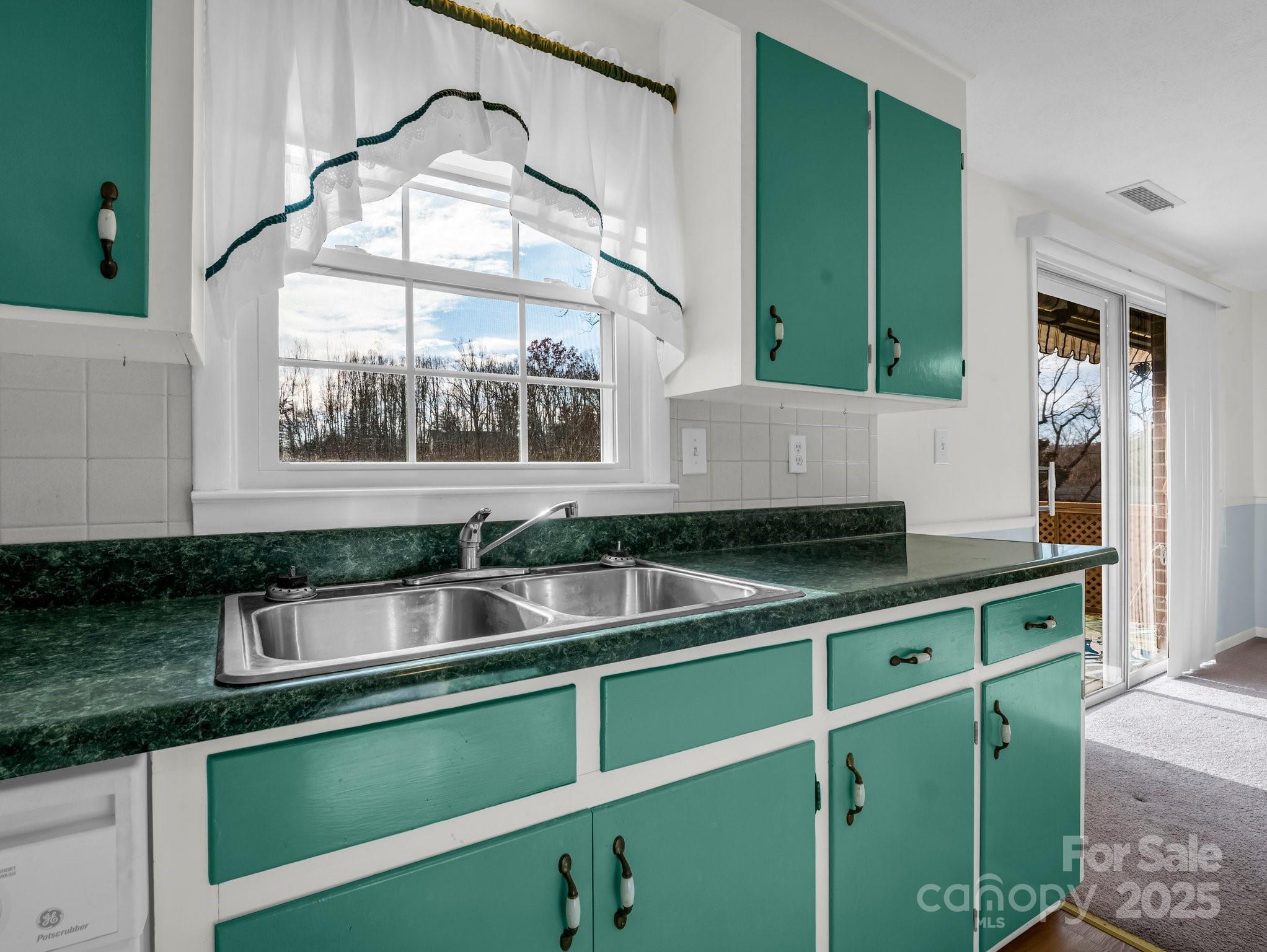 Colonial Village - Residential