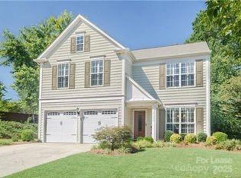Photo of 15132 Edindale Drive, Charlotte, NC 28277 (MLS # 4329097)
