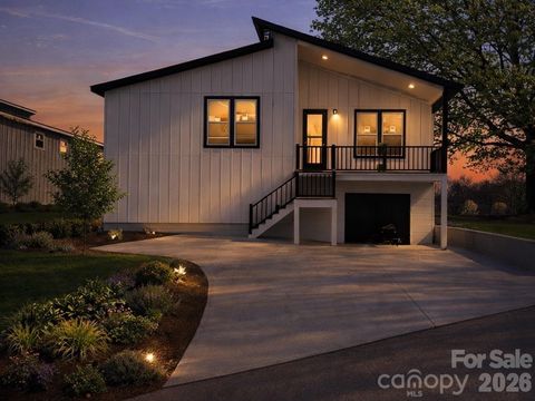 Photo of 27 Klimovych Road, Hendersonville, NC 28792 (MLS # 4356238)