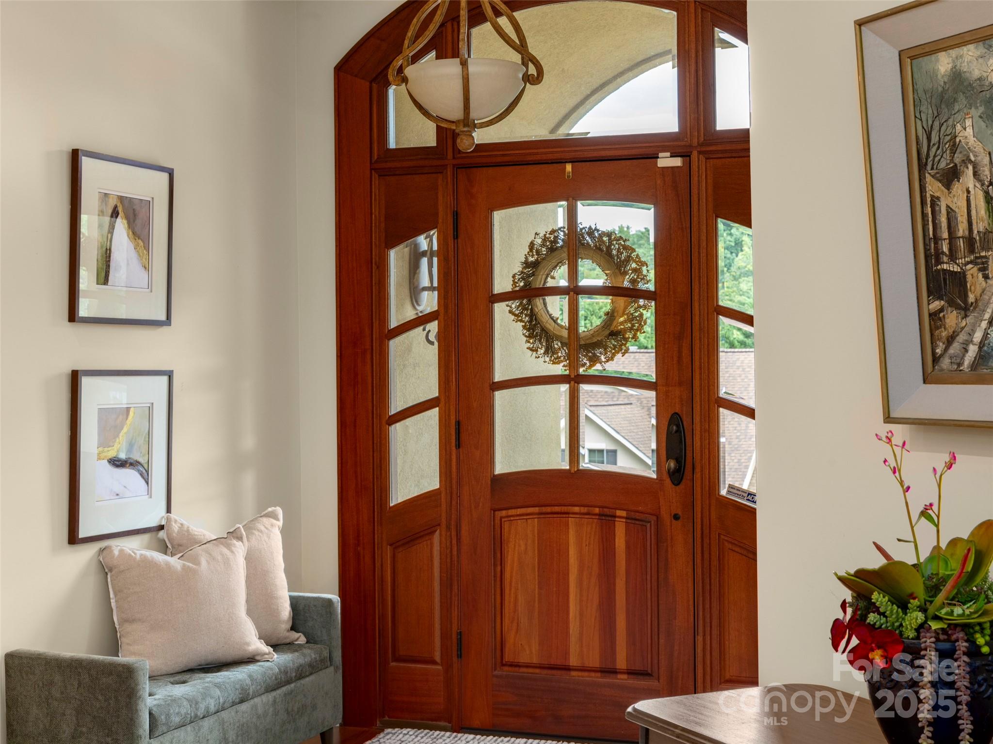 190 Mistletoe Trail