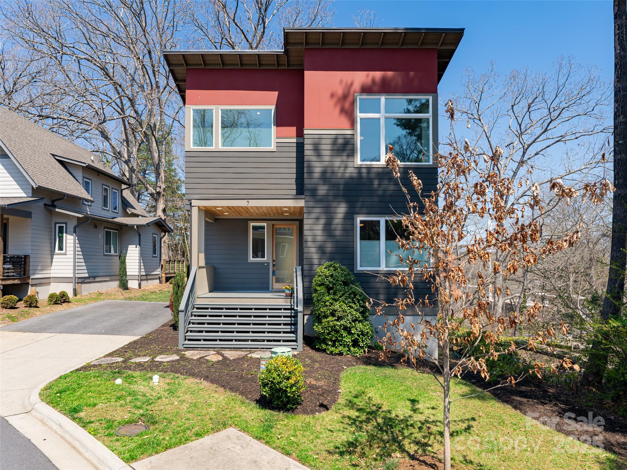 7 Mauricet Lane