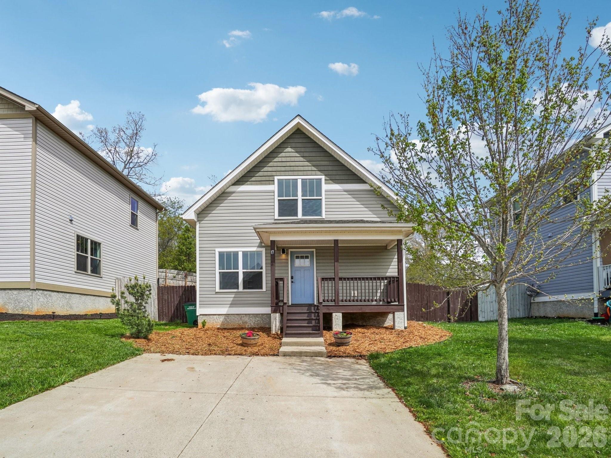 Lillie Farm Cove - Residential