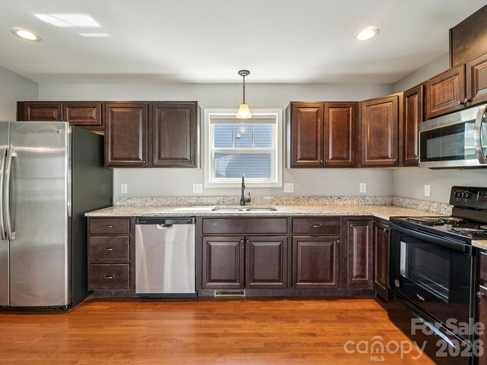 Lillie Farm Cove - Residential