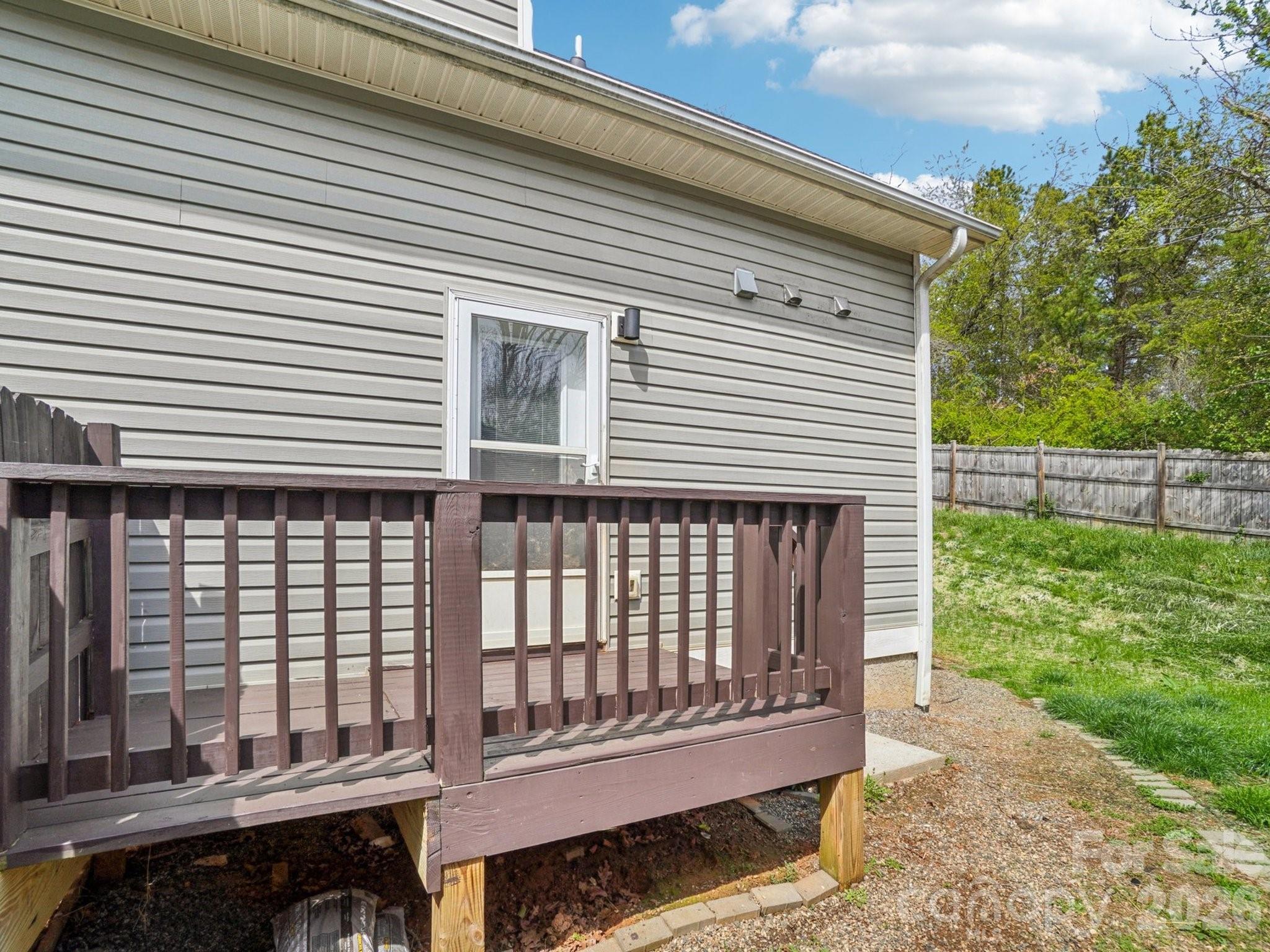 Lillie Farm Cove - Residential