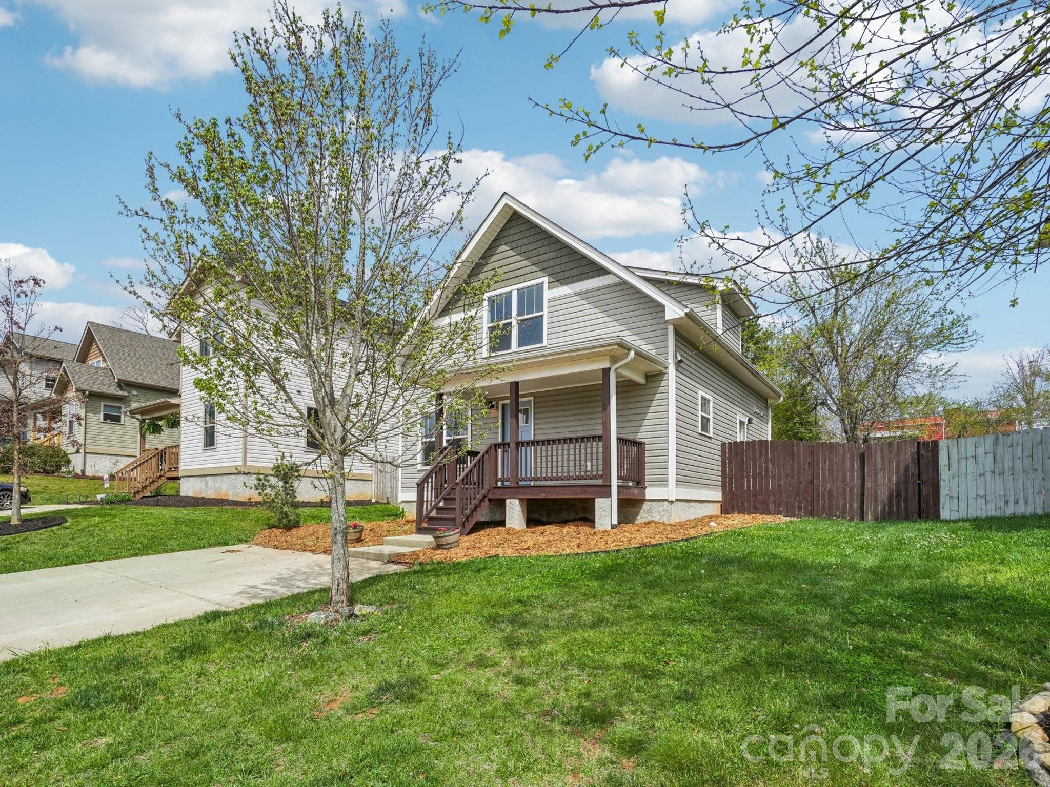 Lillie Farm Cove - Residential