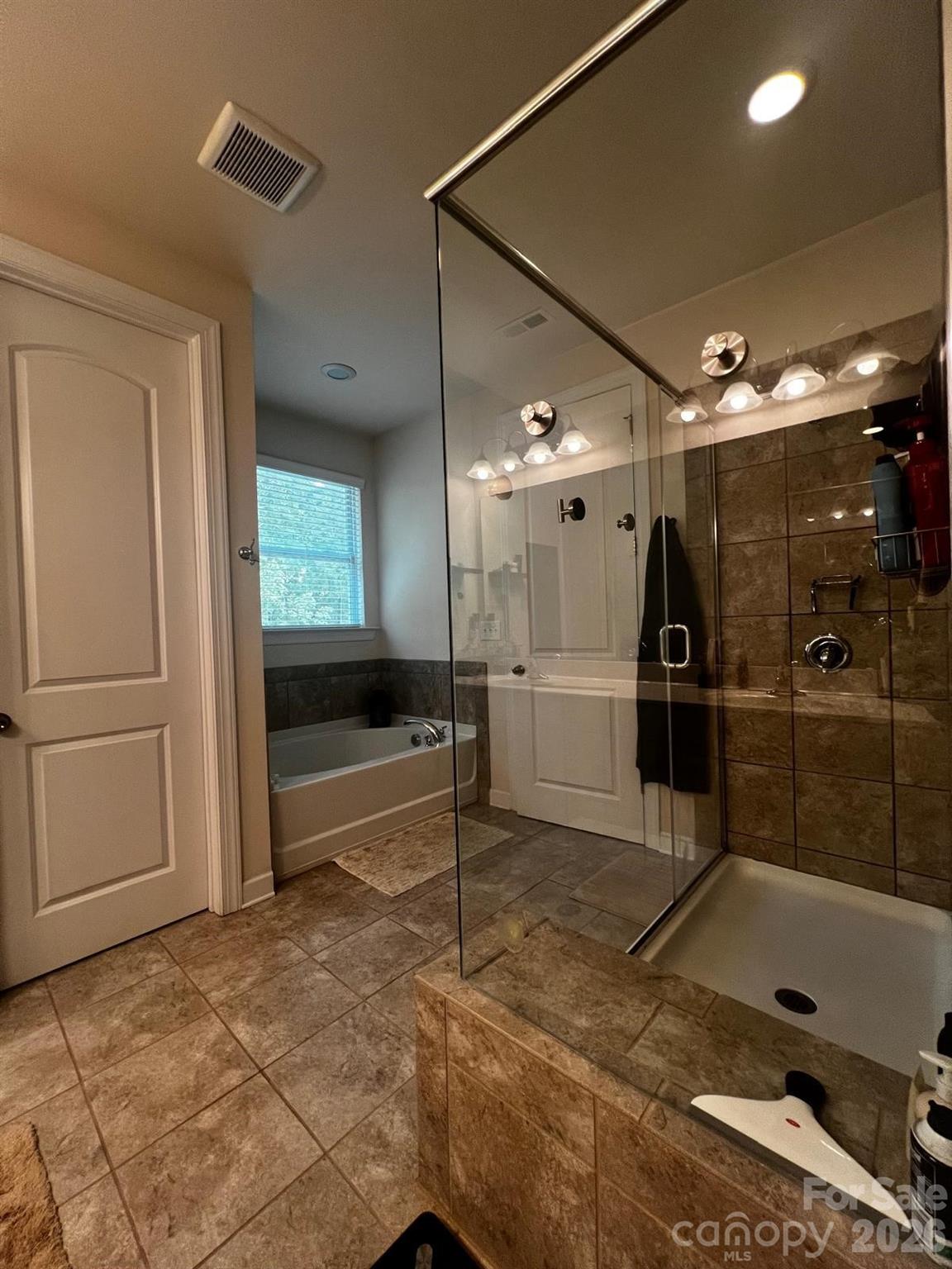 Lake Crest - Residential