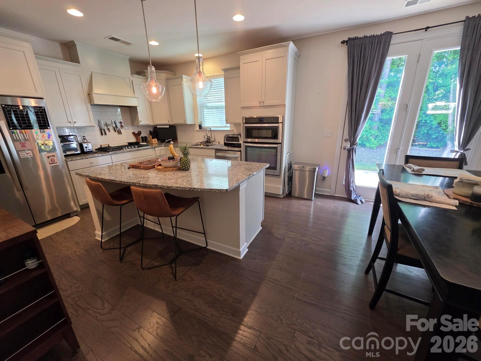 Lake Crest - Residential