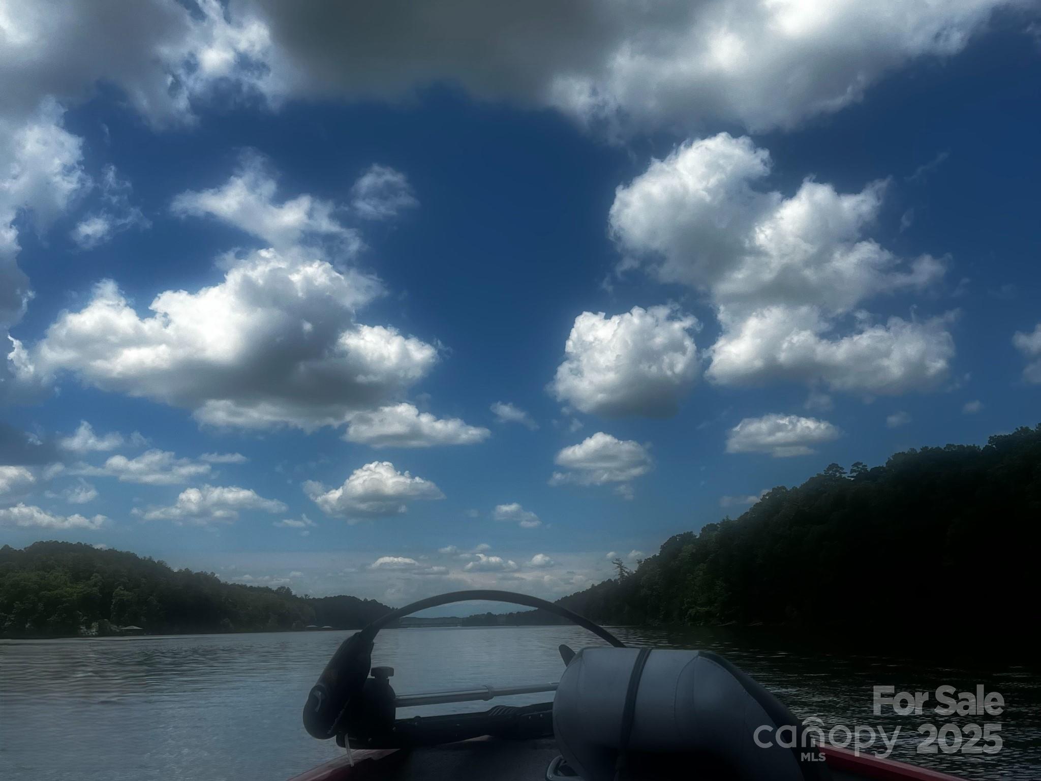 The Waterfront Club - Land