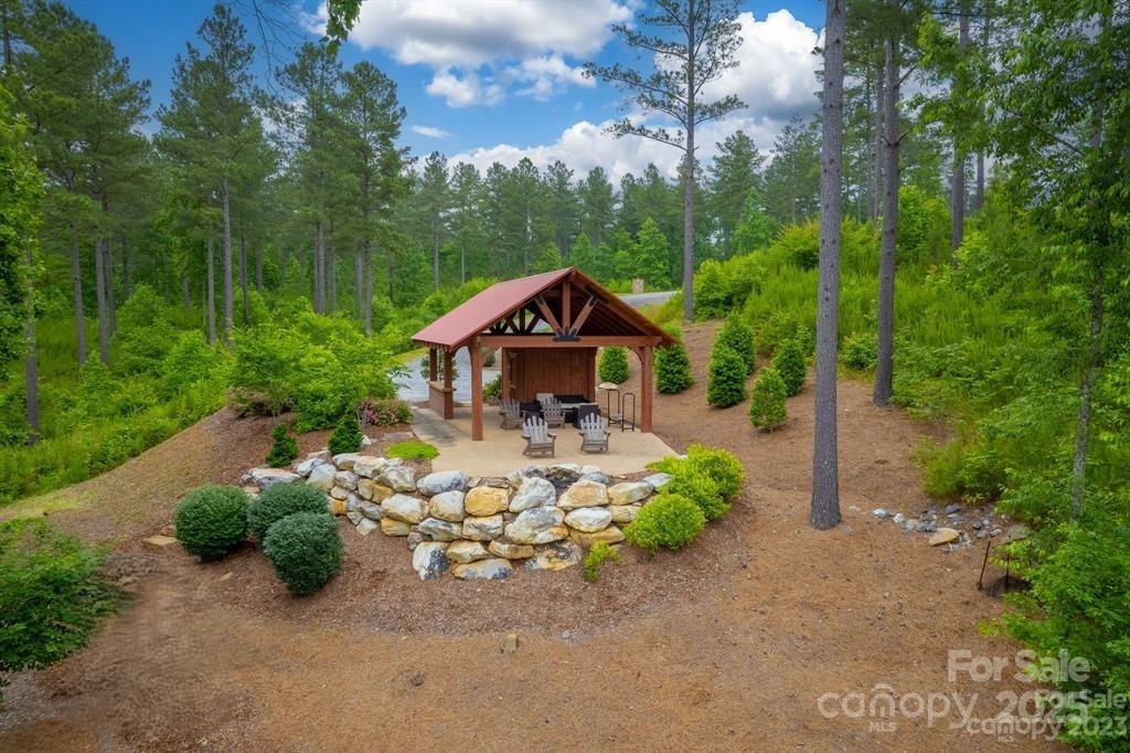 The Waterfront Club - Land