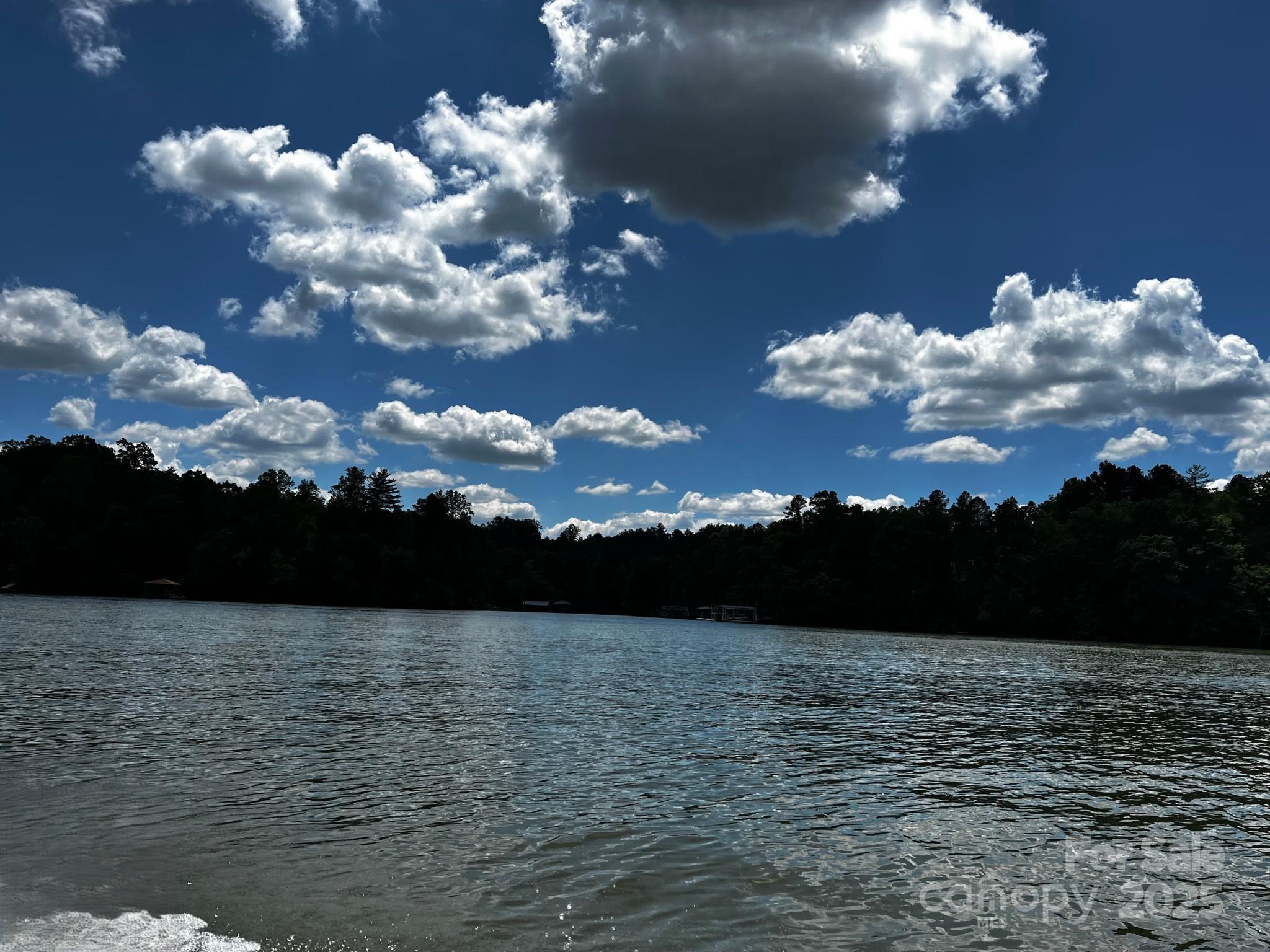 The Waterfront Club - Land