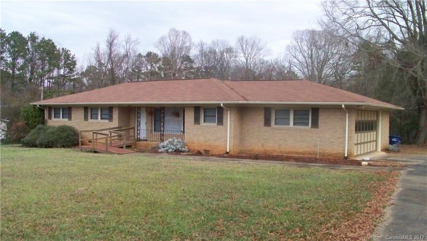 -House has been appraised and is listed below appraisal--Great area
