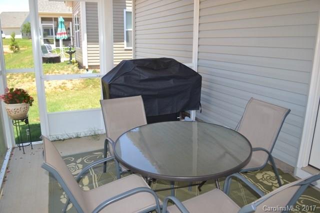 Newport Lakes - Residential