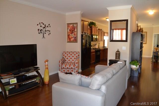 Newport Lakes - Residential