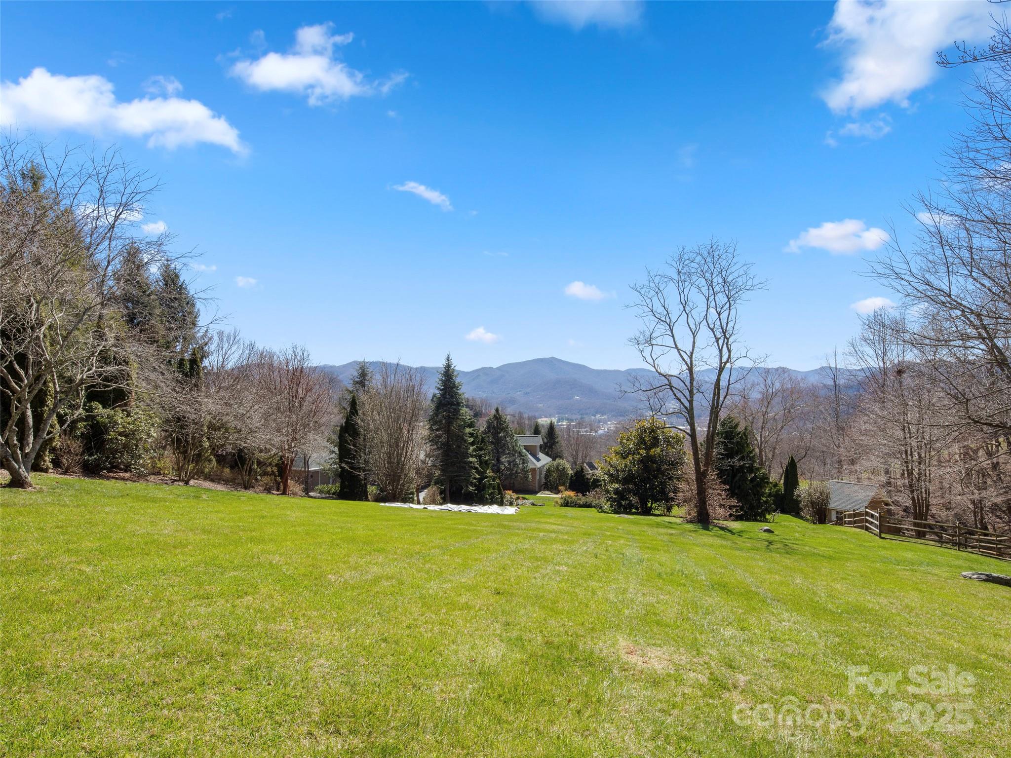 Laurel Ridge Country Club - Residential