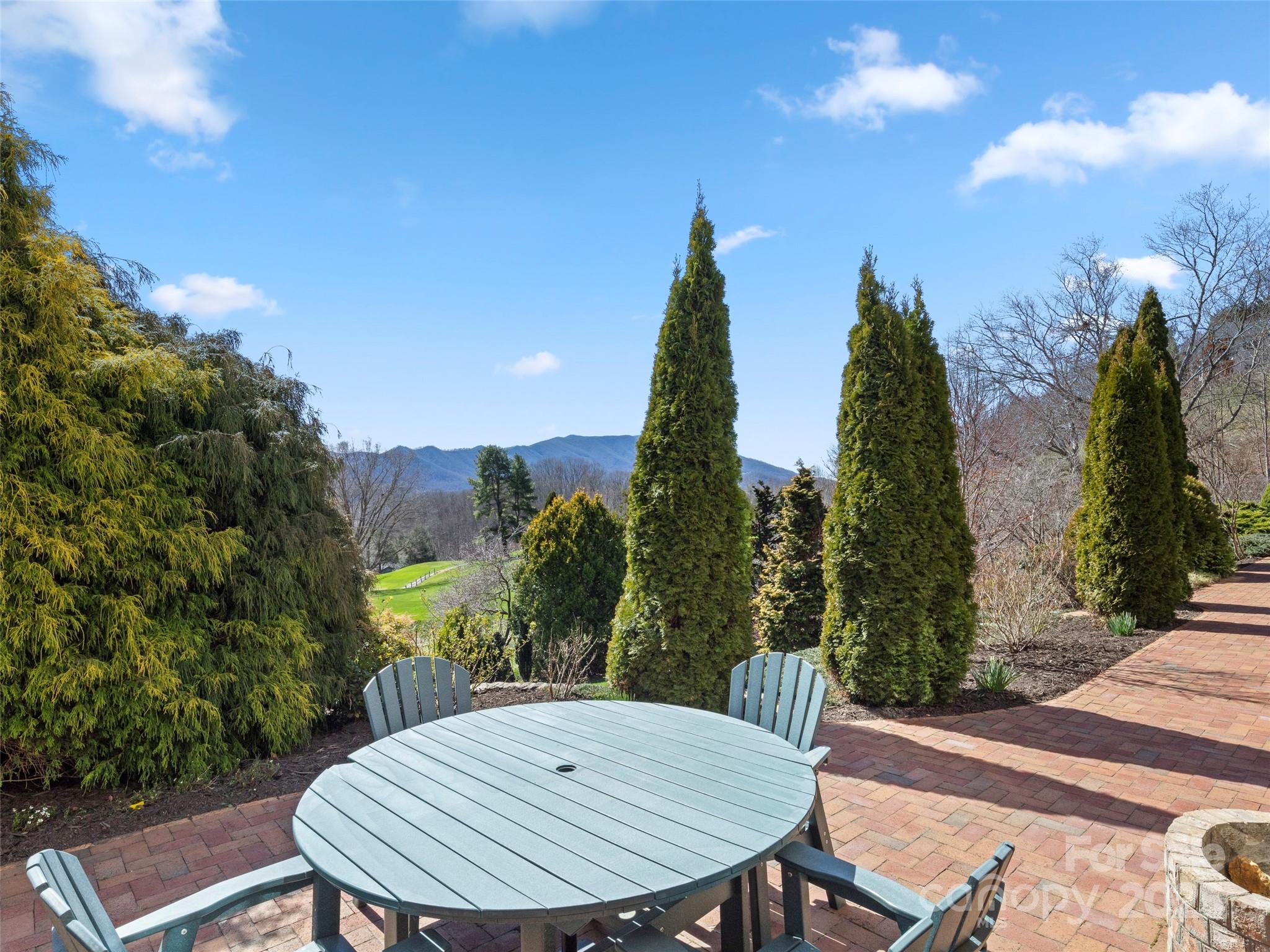 Laurel Ridge Country Club - Residential