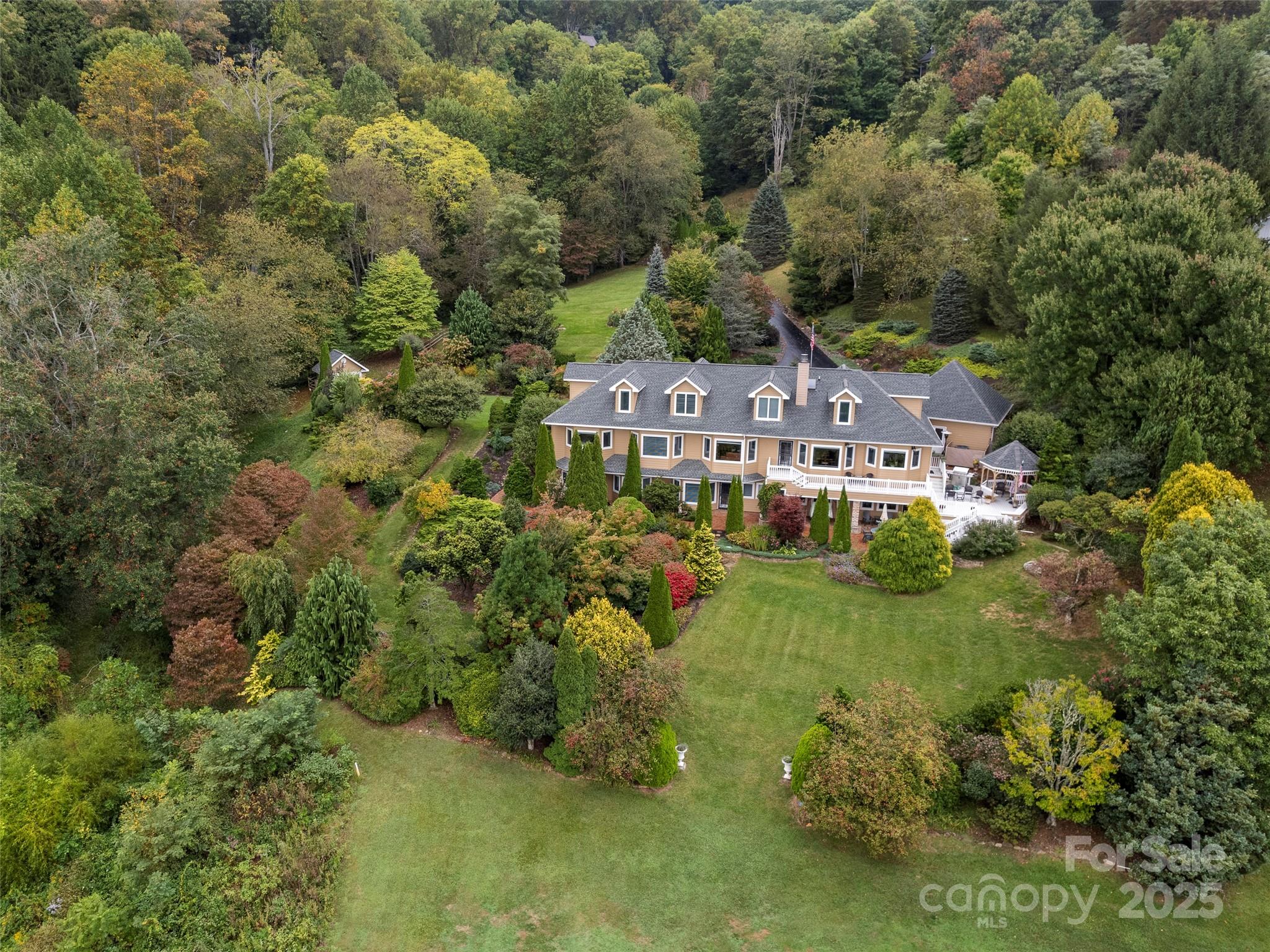 Laurel Ridge Country Club - Residential