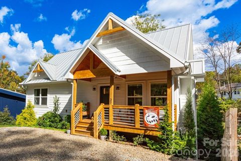 Photo of 27 Ruslan Drive, Asheville, NC 28806 (MLS # 4312541)
