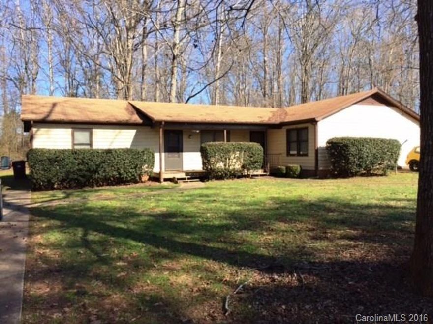 Good location in eastern Lincoln County, and with an excellent rental history! Each unit of this duplex has 2 bedrooms, 1 bath, living, dining and kitchen area. Patio on back of each unit. This duplex is built on the right side of the lot, and the wooded other side gives good privacy. Located at the end of a cul-de-sac street and in a nice subdivision. Country Valley is located off North Hwy. 16 Business, just south of Unity Church Road, and just 2 miles from Hwy. 16 four lane road.