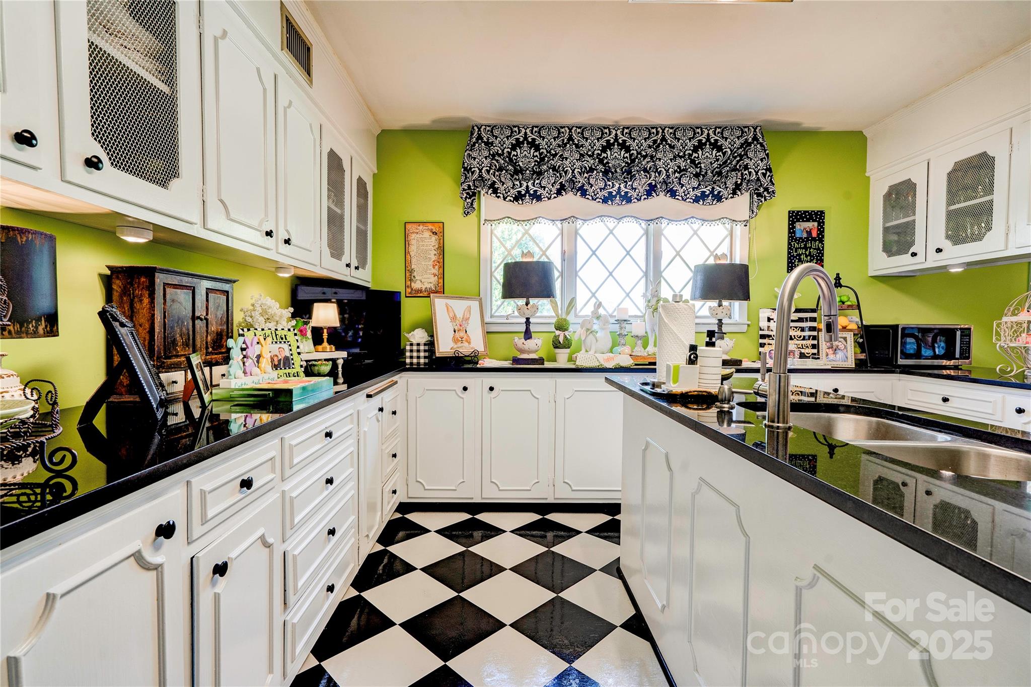 Country Club Acres - Residential