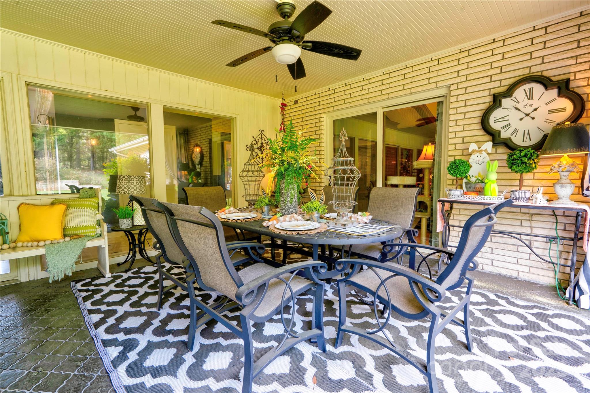 Country Club Acres - Residential