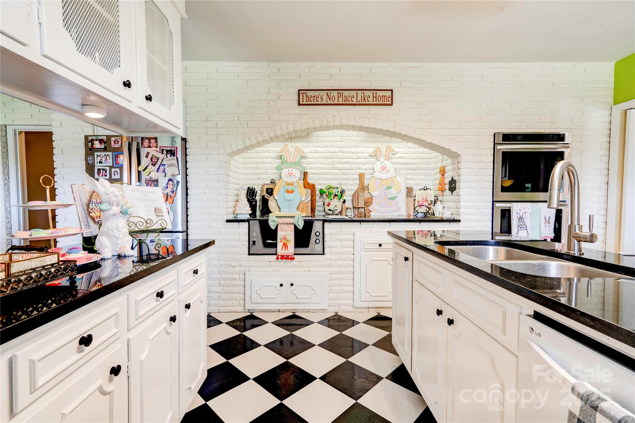 Country Club Acres - Residential