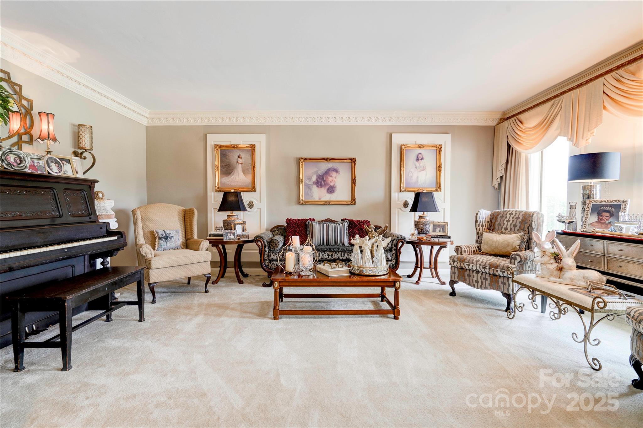 Country Club Acres - Residential