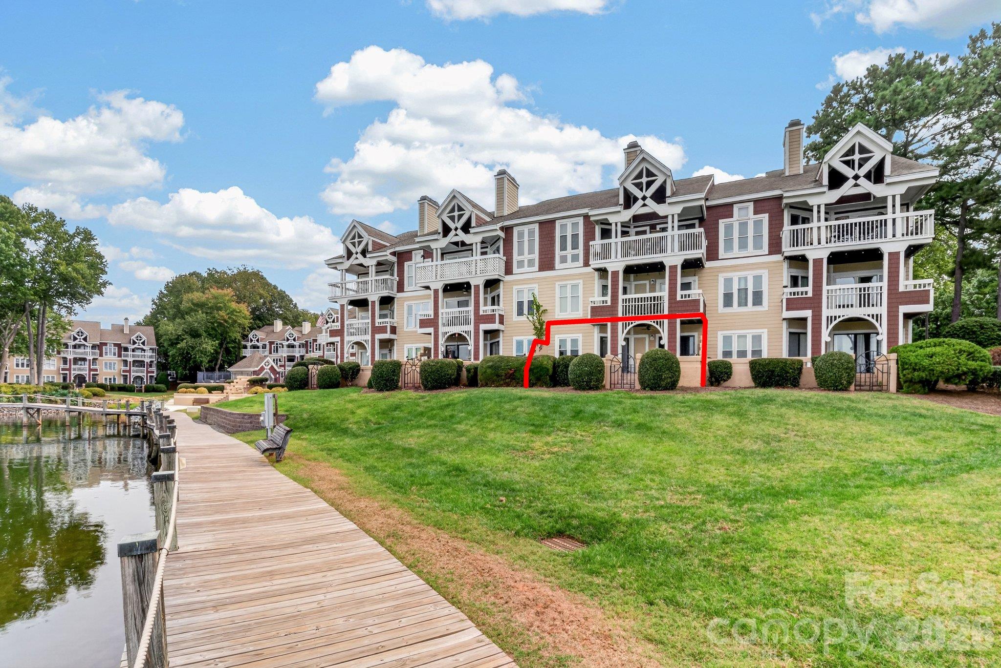 822 Southwest Drive