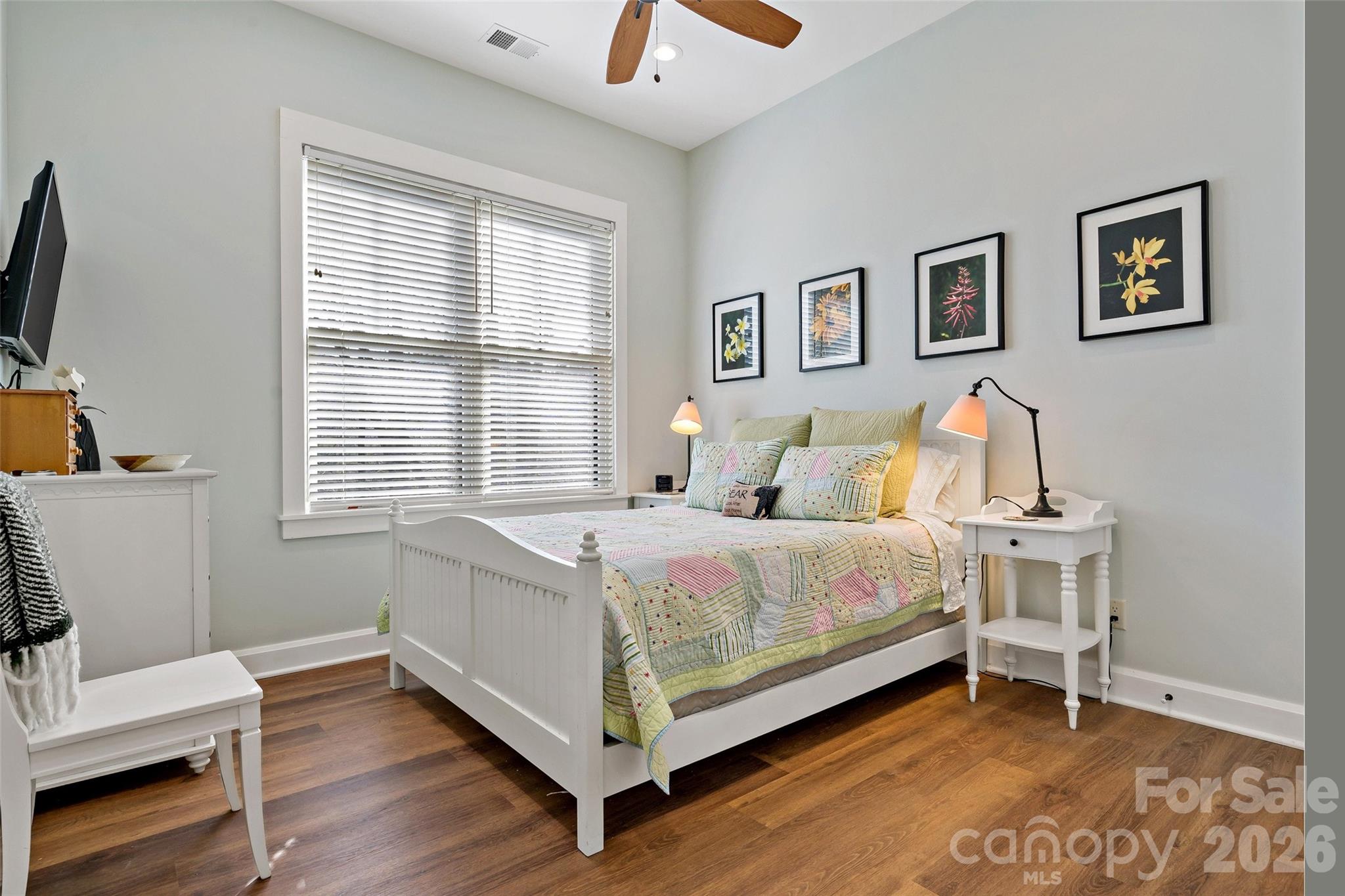 The Settings Of Black Mountain - Residential