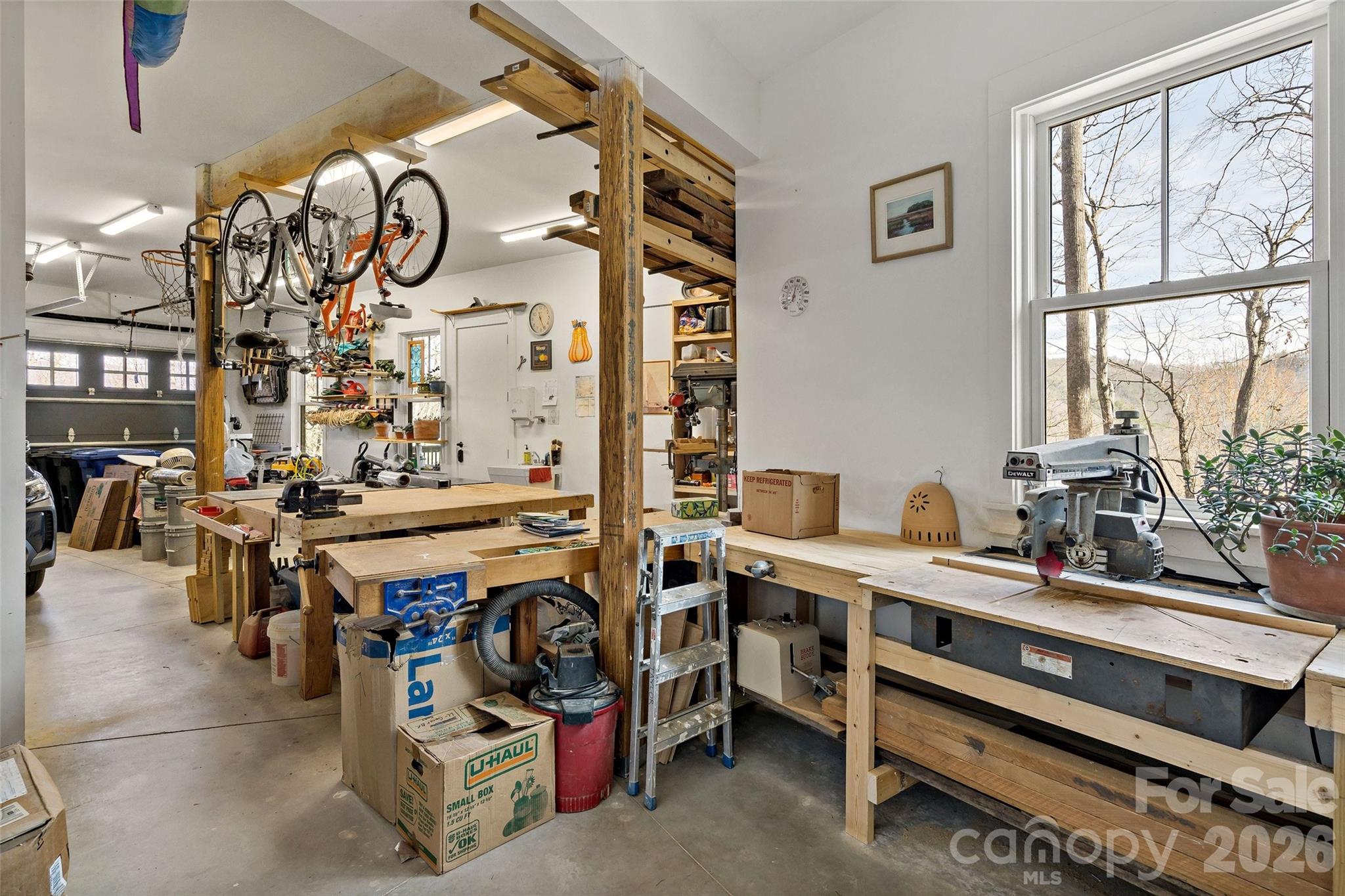 The Settings Of Black Mountain - Residential