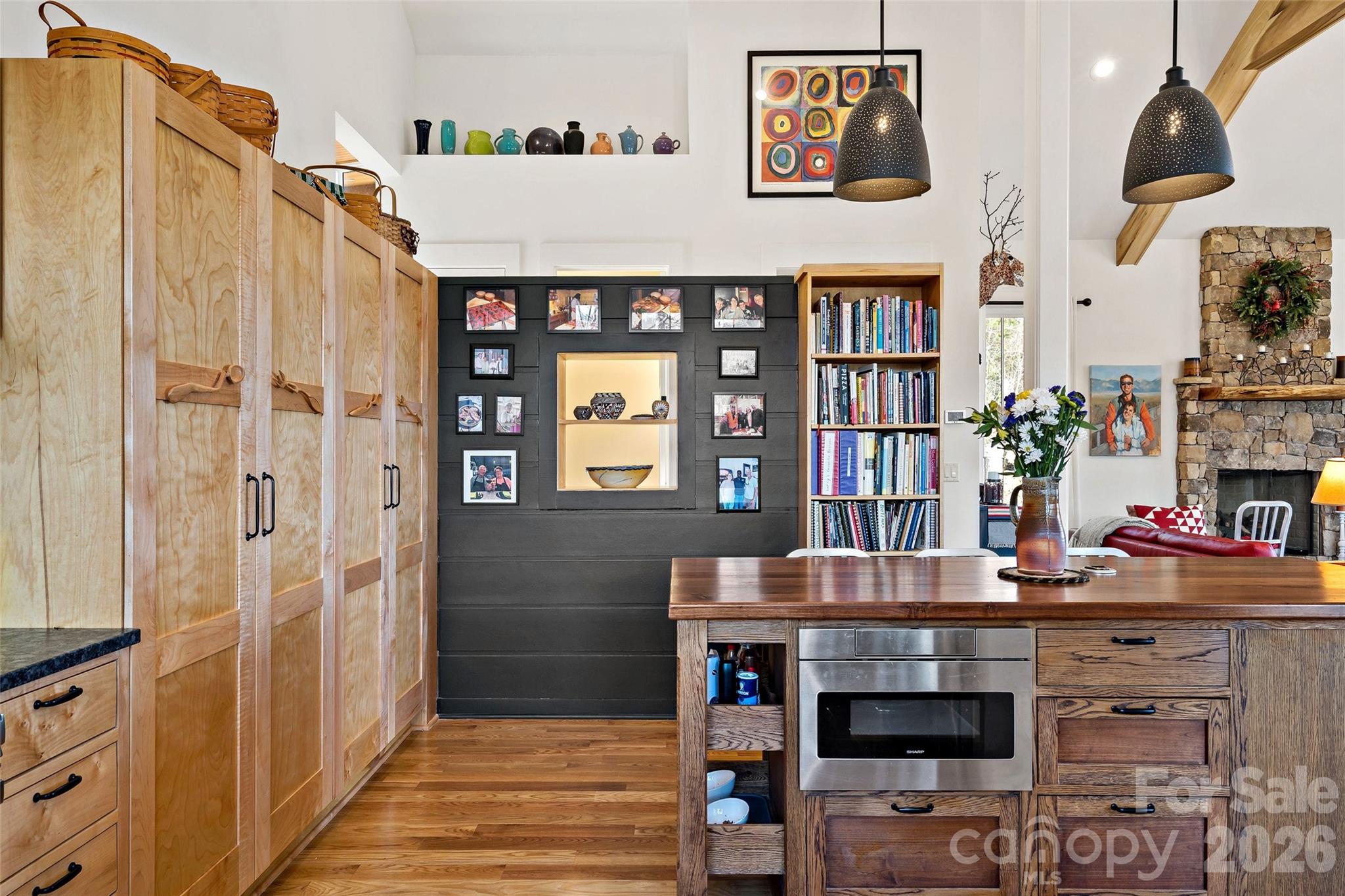 The Settings Of Black Mountain - Residential