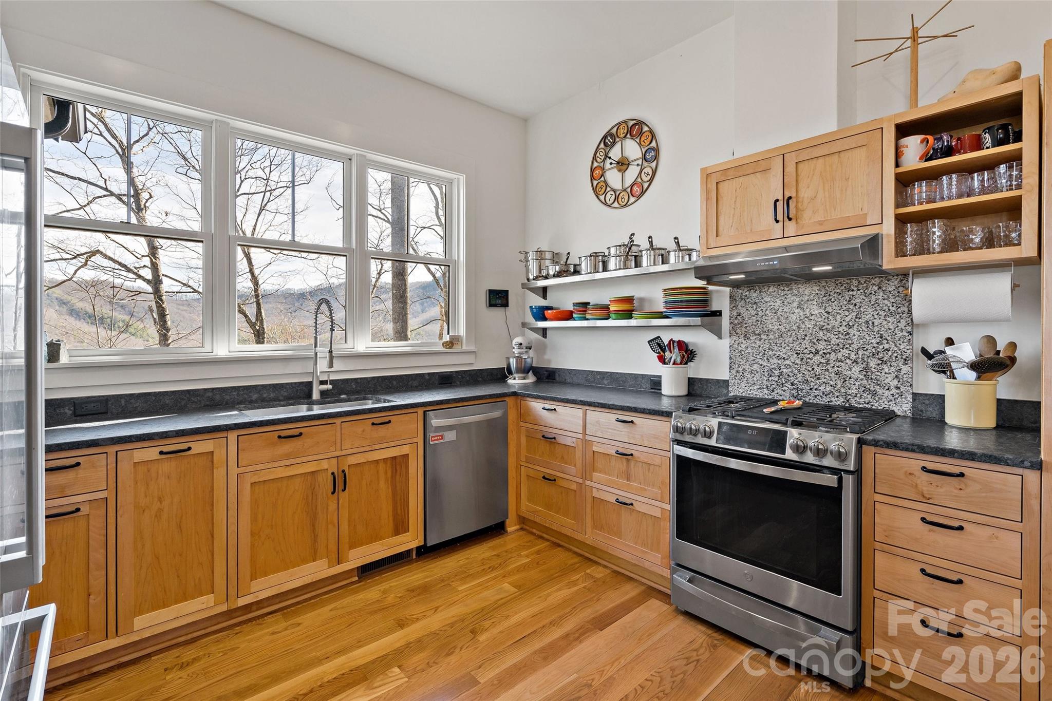 The Settings Of Black Mountain - Residential