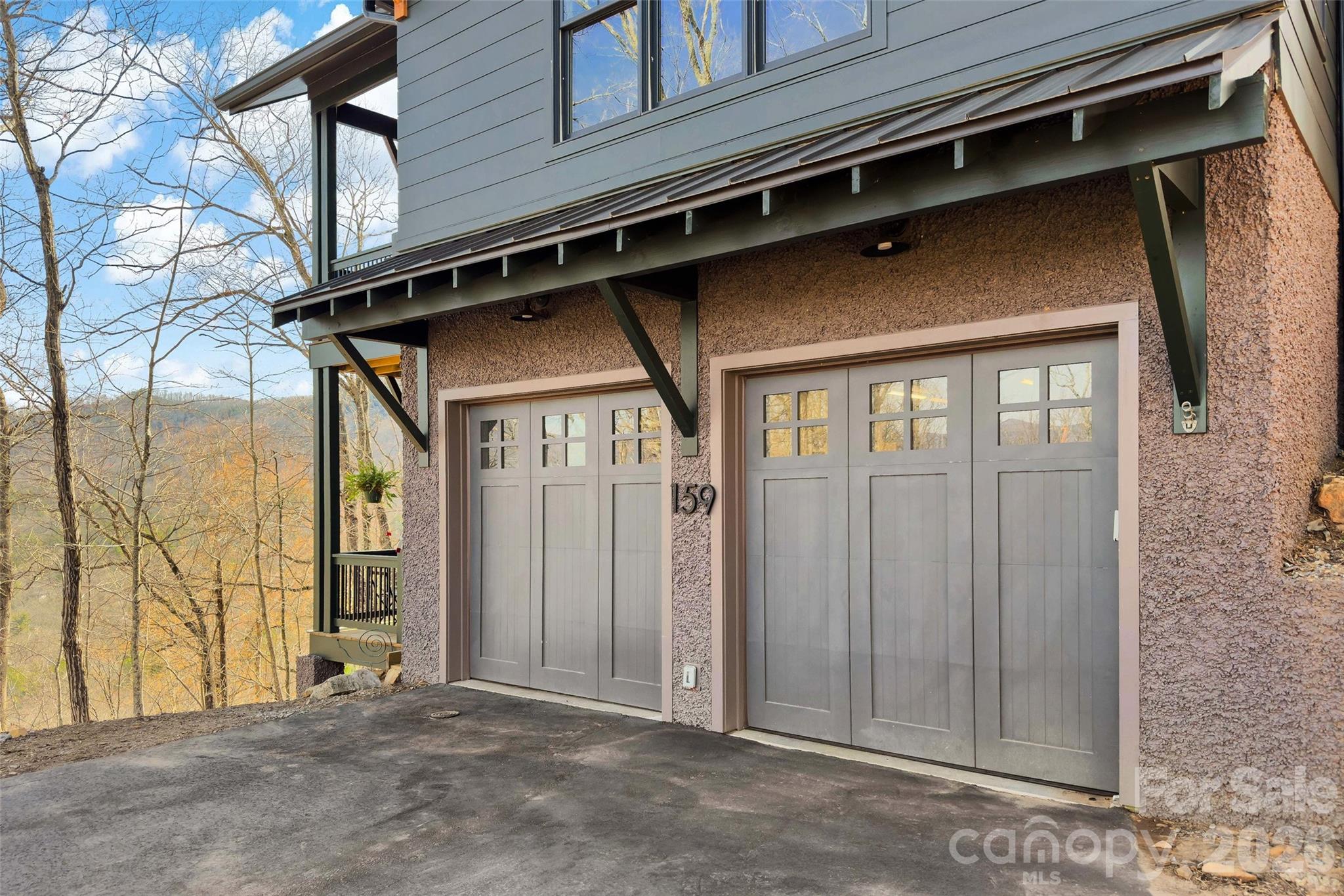 The Settings Of Black Mountain - Residential