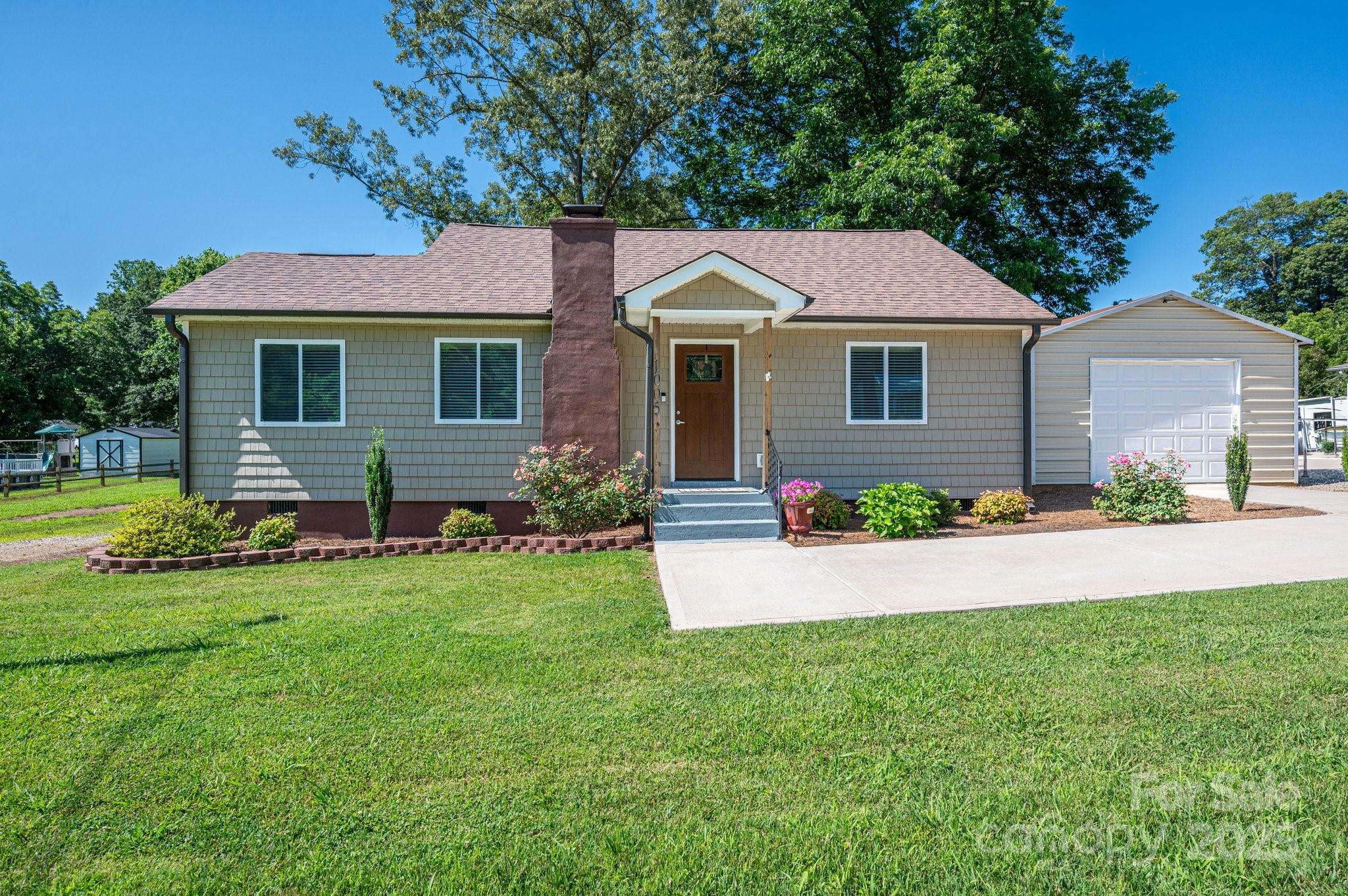 1005 Noles Drive