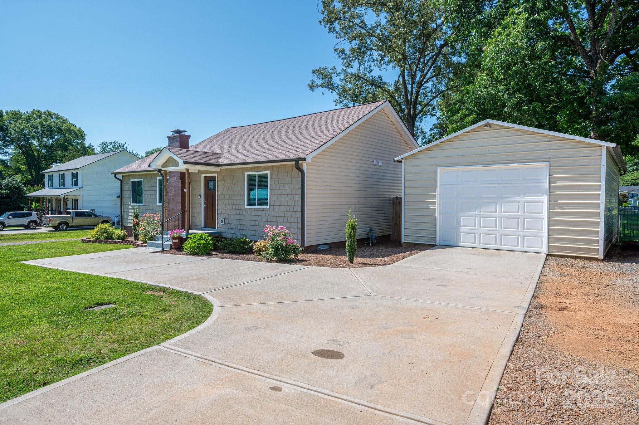 1005 Noles Drive