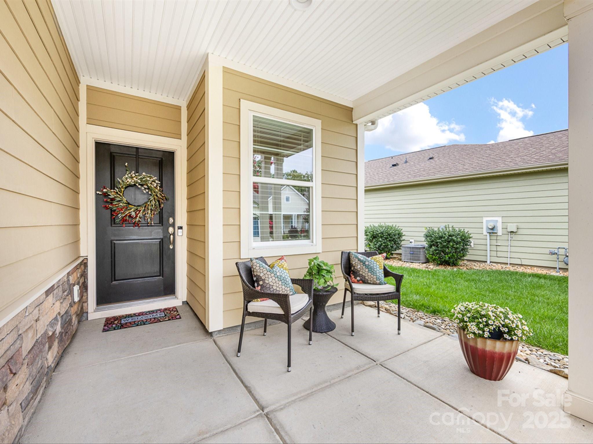 4891 Looking Glass Trail