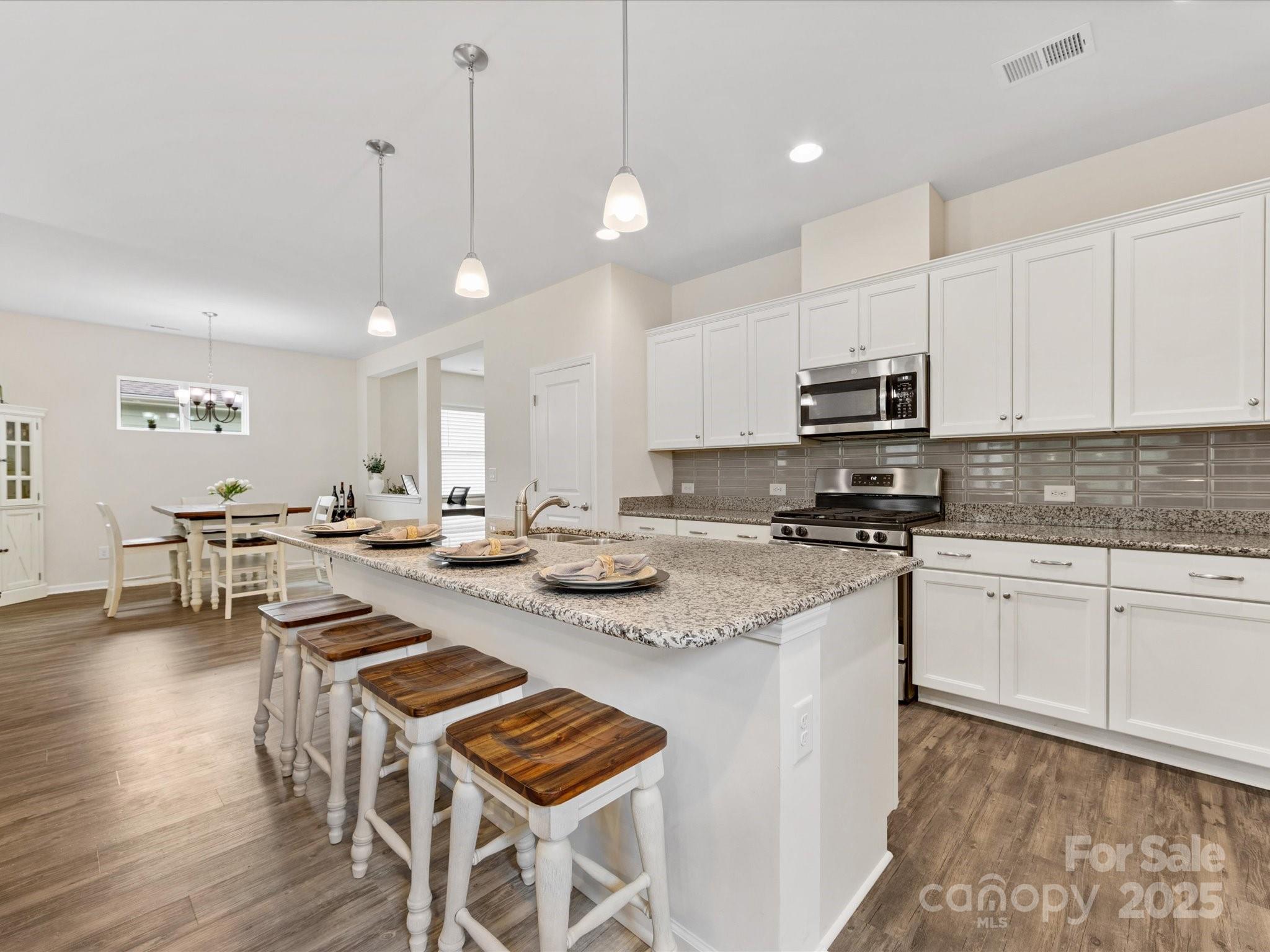 4891 Looking Glass Trail