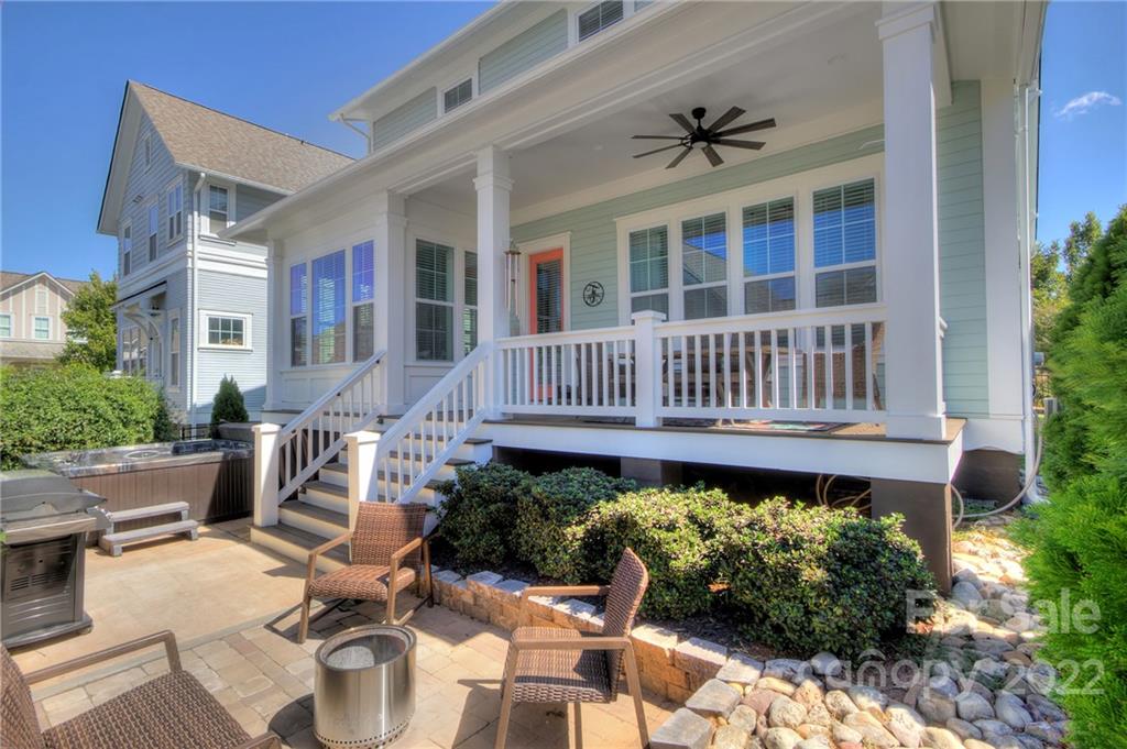 Riverwalk - Residential