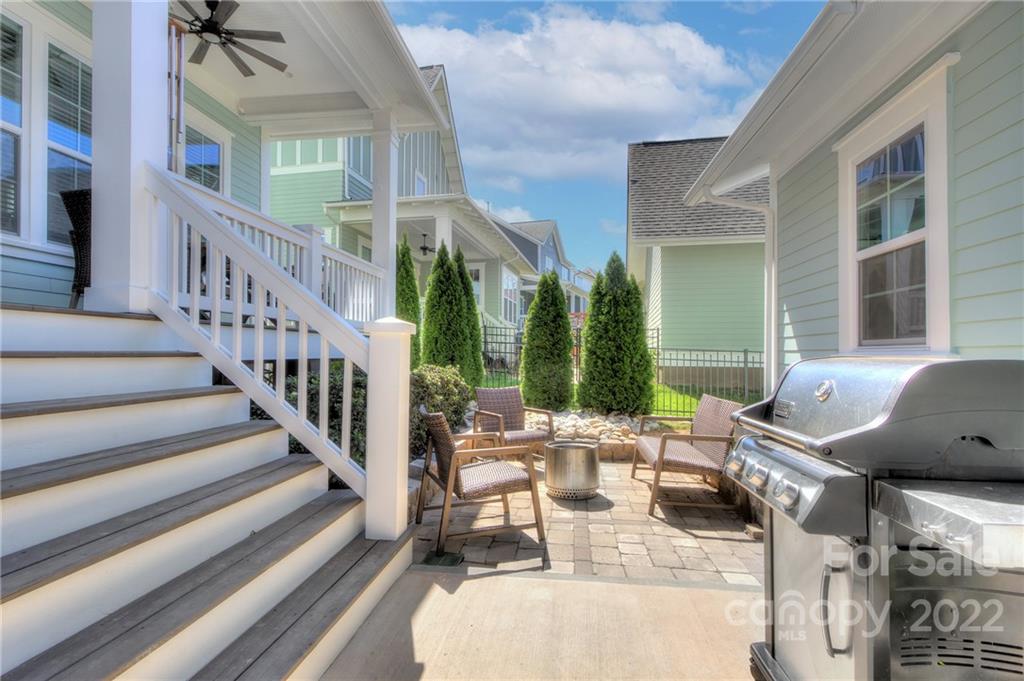 Riverwalk - Residential