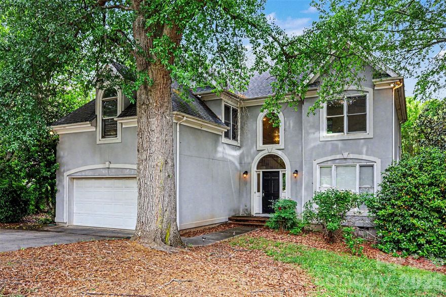 Tucked away in a quiet cul-de-sac, this charming 3-bedroom, 2.5-bath home offers the perfect blend of comfort, location, and lifestyle. Backing up to a peaceful creek, you’ll enjoy added privacy and a serene natural setting right in your backyard. Located in a beautiful, well-established neighborhood, residents have access to world-class amenities, including a community pond perfect for relaxing afternoons.
Ideally situated between Fort Mill and Charlotte, this home provides convenient access to shopping, dining, and major commuter routes while maintaining a tranquil residential feel. Priced to sell, this is an incredible opportunity you don’t want to miss—schedule your showing today before it’s gone!