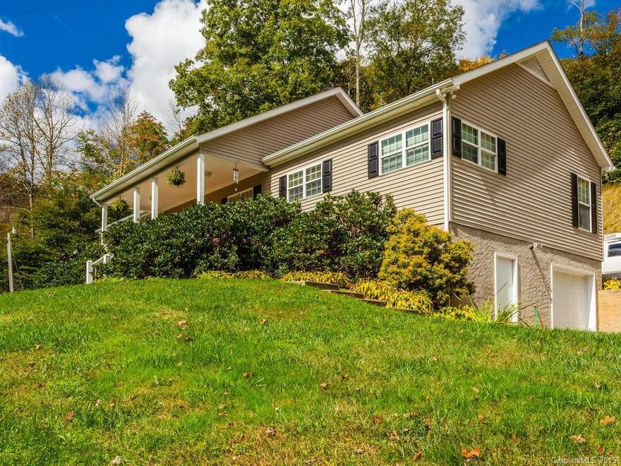 Lovely, secluded home sitting on top of a hill, overlooking pasture and mountains. One-level living, bright and spacious, beautiful hardwoods and crown molding. Kitchen has granite counter tops, lots of storage, breakfast bar and opens to dining area. Large bedrooms with walk-in closets. Master suite with garden tub, double sink vanity, and tons of natural light. Covered, rocking chair, front porch. Acreage at bottom of and along driveway, perfect for parking RV's, boats, extra vehicles.