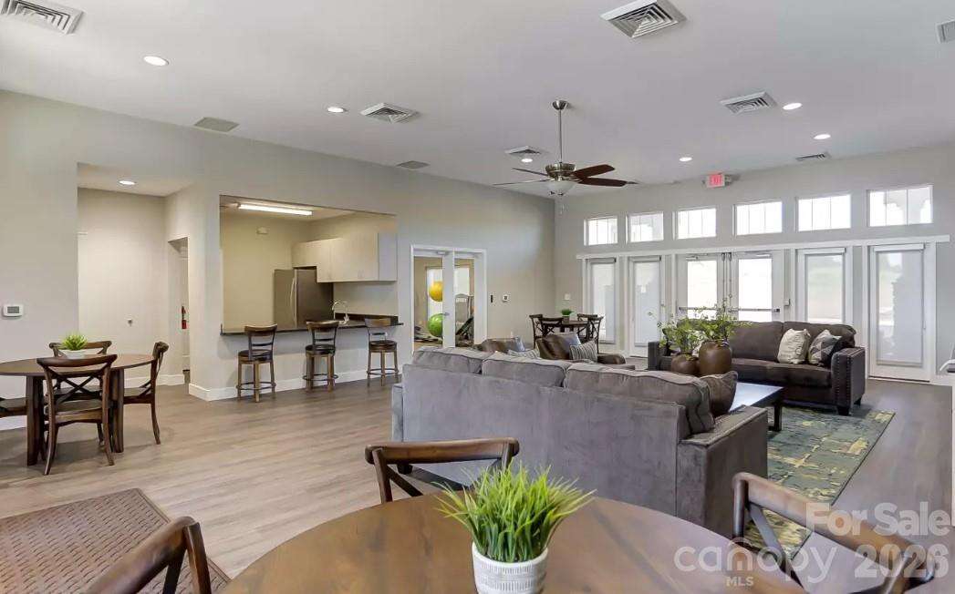 Robinson Oaks - Residential