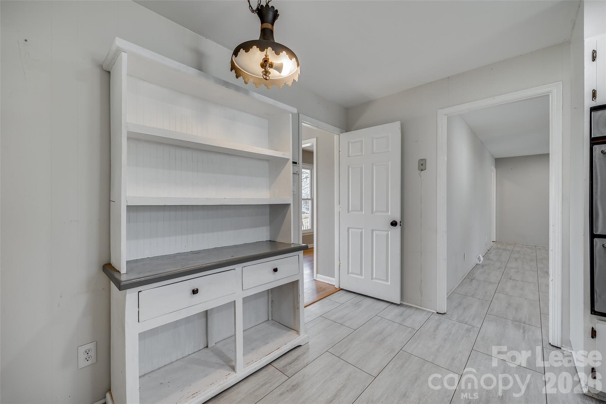 Winthrop Downs - Residential Lease