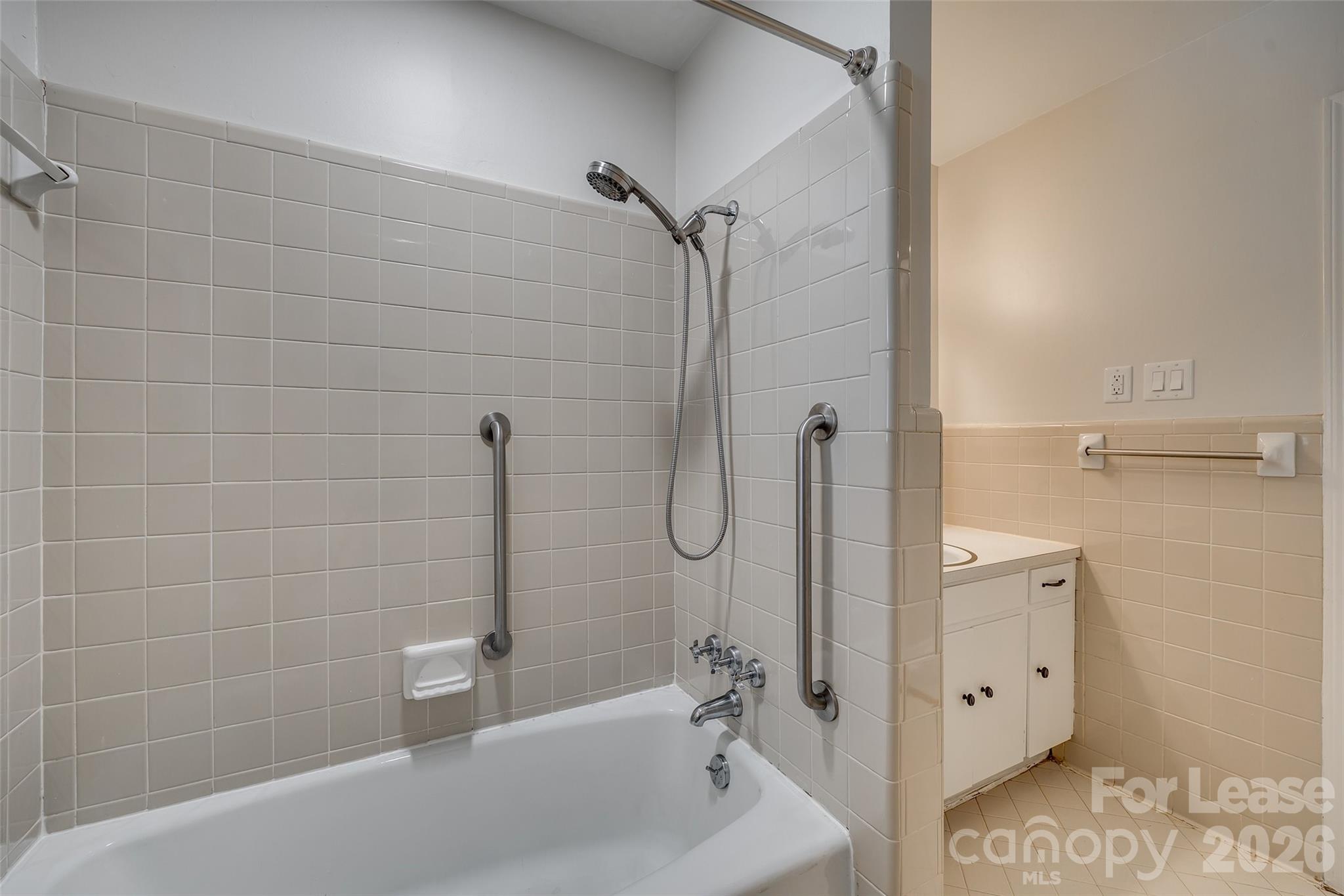 Winthrop Downs - Residential Lease