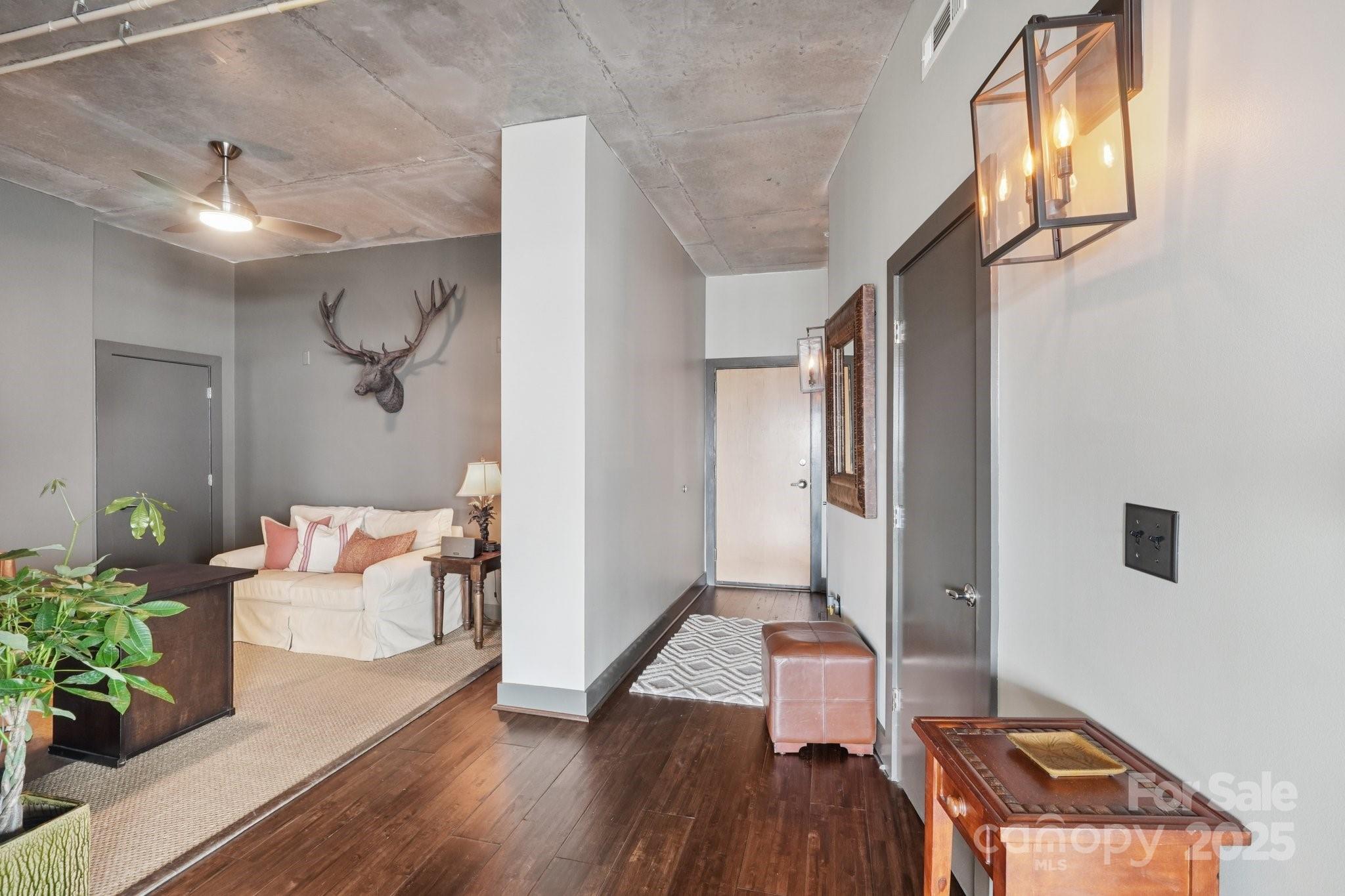 505 E 6th Street 1001