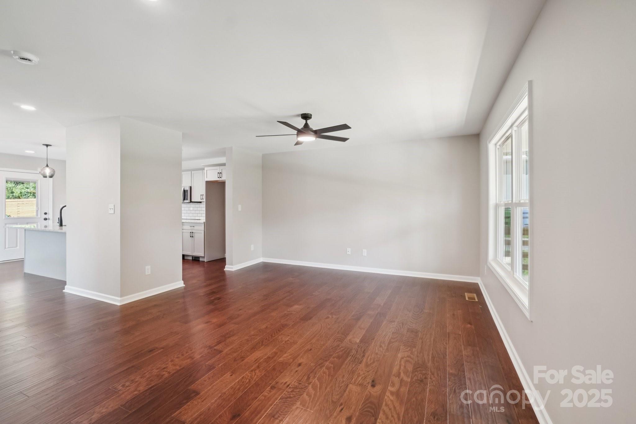 17 White Avenue
