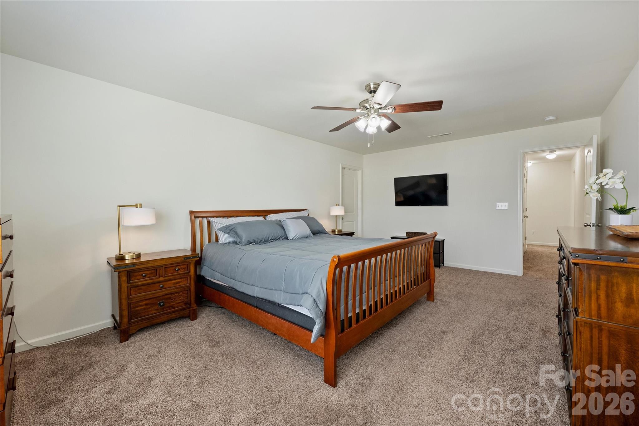 Newport Lakes - Residential