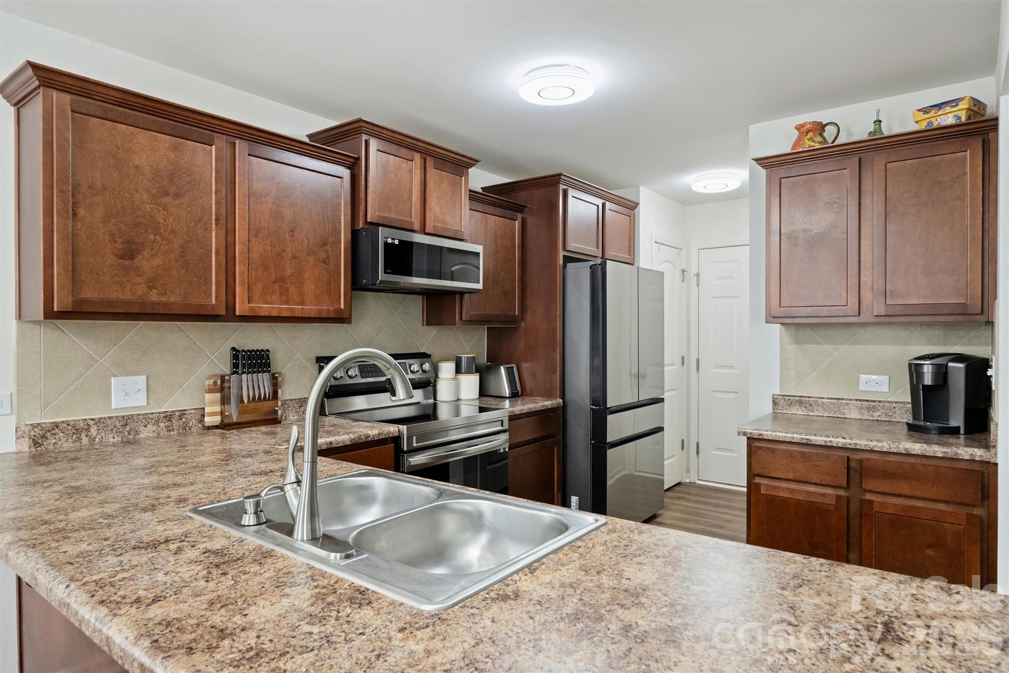 Newport Lakes - Residential