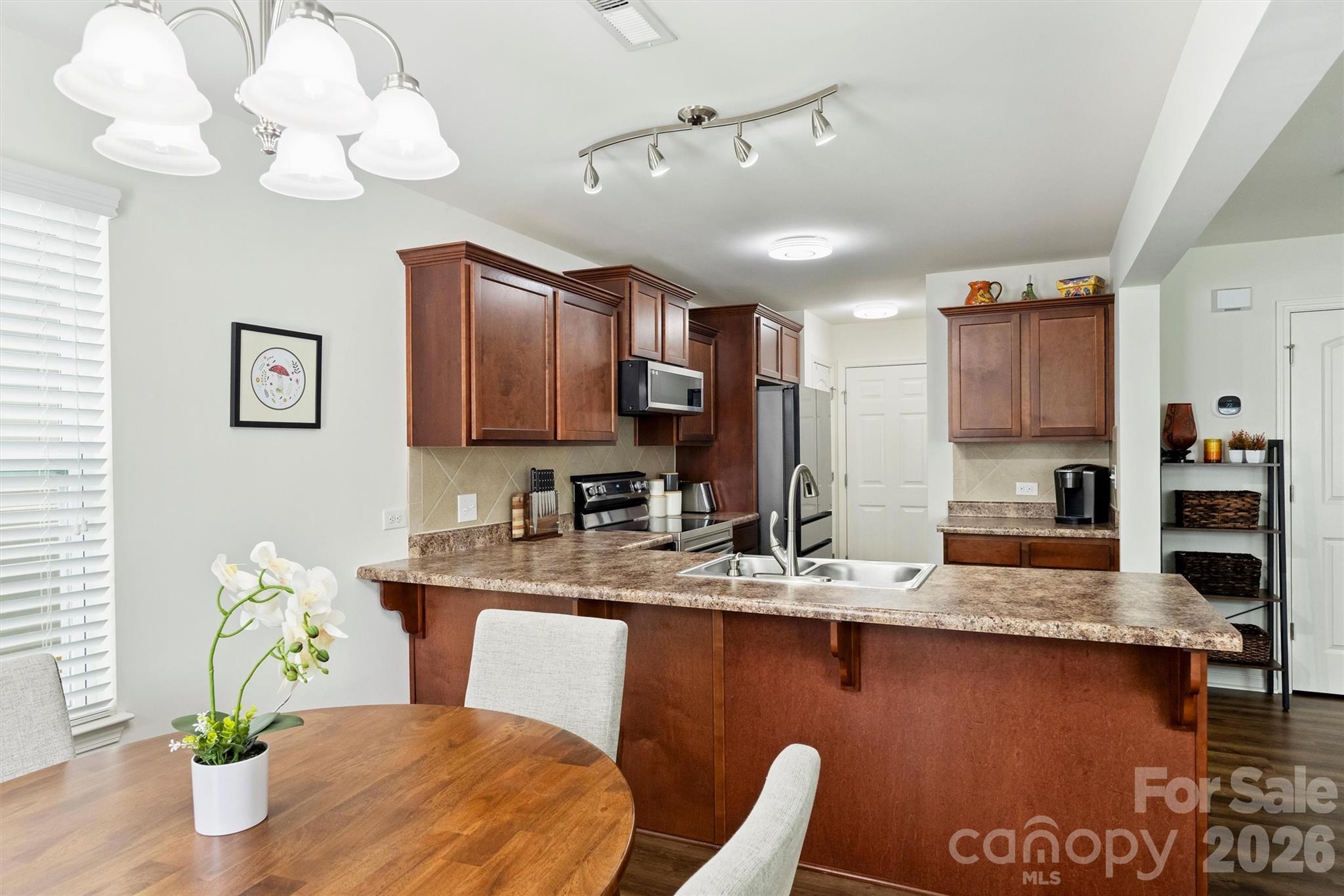 Newport Lakes - Residential