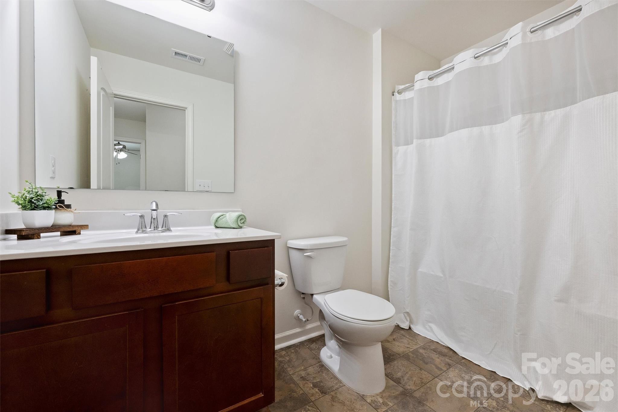 Newport Lakes - Residential